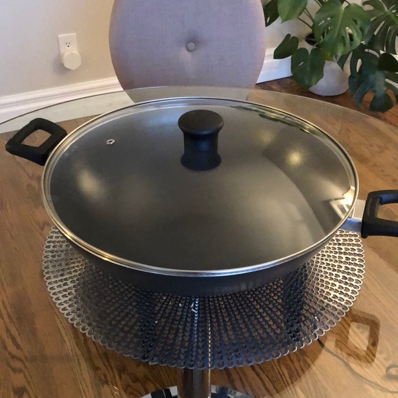 T-Fal Jumbo Wok with Lid -14 inch - Picture 2 of 8